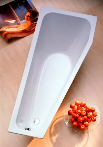 OTTOFOND Badewanne Koala Vario mit Fußgestell - Asymmetrische Badewanne in Weiß, ausgestattet mit verstellbaren Füßen für einfache Installation. Ideal für entspannende Momente mit großzügigem Platzangebot und einer Füllmenge von 175 l.