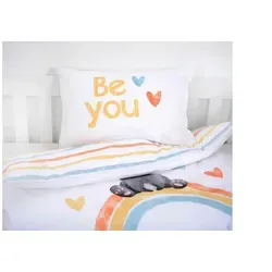 Baby Best Bettwäsche Regenbogen Panda, 2-teilig, Flanell - Die Babybettwäsche von Herding begeistert mit ihrem liebevollen Motiv. Aus 100% Baumwolle gefertigt, sorgt sie für ein kuscheliges Schlafgefühl. Waschbar bei 60°C und mit praktischen Verschlüssen ausgestattet, ideal für jedes Babyzimmer.