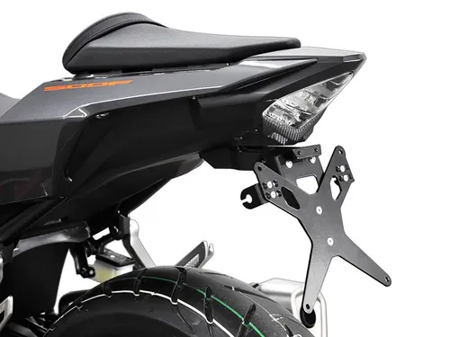 ZIEGER Kennzeichenhalter X-Line für Honda CB 500 F/X/Hornet - Robuster Kennzeichenhalter für Honda CB 500 F, X und Hornet, mit verstellbarem Neigungswinkel und sportlicher Optik. Keine TÜV-Eintragung erforderlich, ideal für alle Kennzeichentypen.