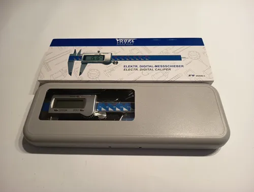 VOGEL Digital Messschieber DIN 862 - 150 mm mit Datenausgang - Elektronischer Messschieber mit maximalem Messbereich von 150 mm, ideal für präzise Messungen in der Werkstatt oder im Hobbybereich.