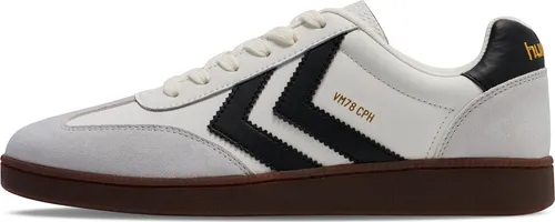 Hummel VM78 CPH LS Unisex Sneaker Schuhe 230746 White/Black, Schuhgröße:47 EU - Hallenschuhe mit zeitlosem Retro-Design und OrthoLite Innensohle für langanhaltenden Komfort. Die robuste Gummisohle sorgt für optimalen Grip – ideal für Sport und Alltag.