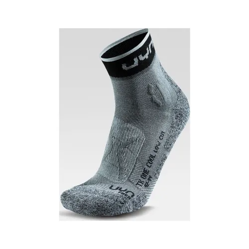 Uyn MAN Trekking One Cool Low Cut Socks 42/44 - Trekking- und Wandersocken für Herren, mit innovativer ZEROCUFF-Technologie für optimalen Halt und verbesserte Blutzirkulation, ideal für lange Touren bei heißen Temperaturen.
