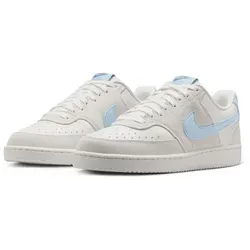 Nike Sportswear W COURT VISION LO Sneaker grau 42,5 EU - Sportlicher Sneaker in grau mit Schnürung und runder Schuhspitze. Ideal für den Alltag, bietet hohen Dämpfungskomfort dank Phylon-Mittelsohle und leicht profiliertem Gummi-Laufsohlenmaterial.