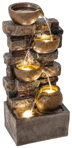 5-stufiger Gartenbrunnen mit LED Beleuchtung - Rustikaler Gartenbrunnen aus Harz, Höhe 72 cm, mit einfacher Montage und stimmungsvoller LED-Beleuchtung. Ideal für eine entspannende Gartengestaltung.