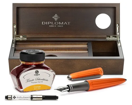 DIPLOMAT Füllhalter Füllhalterset Diplomat Aero orange Schreibtinte Stiftetui Wenge-Holz, (Komplett-Set mit Tintenkonverter, Schreibtinte Orange von Octopus Fluids und Wenge Holzetui), MADE IN GERMANY