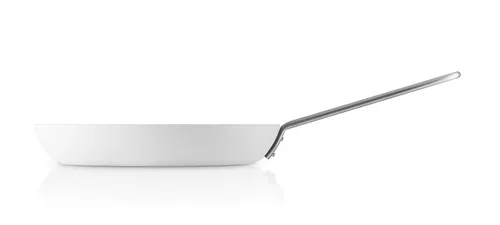 Eva Solo White Line Bratpfanne Slip-let Ø 28 cm - Hochwertige Pfanne mit Slip-Let Antihaftbeschichtung für fettfreies Braten. Ideal für alle Herdarten, inklusive Induktion. Leicht zu reinigen und gleichmäßige Wärmeverteilung.