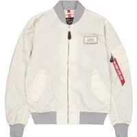 MA-1 TTC Light Bomber Jacket - Die MA-1 TTC Light Bomberjacke von Alpha Industries kombiniert trendigen Stil mit Funktionalität. Sie ist aus leichtem, wasserabweisendem Material gefertigt und bietet optimalen Tragekomfort. Ideal für modebewusste Männer!