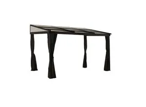 Sojag Terrassenüberdachung Budavar Schwarz 298,5 cm x 367 cm x 243 cm - Die Sojag Budavar Terrassenüberdachung bietet modernes Design und hohe Stabilität. Ideal für den Garten, schützt sie vor Witterungseinflüssen und ermöglicht flexible Nutzung mit verstellbaren Dachpaneelen und praktischem Zubehör.