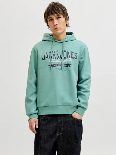 Jack & Jones Kapuzensweatshirt JJELOGO SWEAT HOOD 2 COL 25/26 NOOS – Modisches Sweatshirt in Mineral Blue - Stylisches Kapuzensweatshirt aus pflegeleichter Baumwoll-Mischung. Ideal für den Alltag, mit modischem Print und bequemer Passform. Perfekt für entspannte Freizeitlooks.