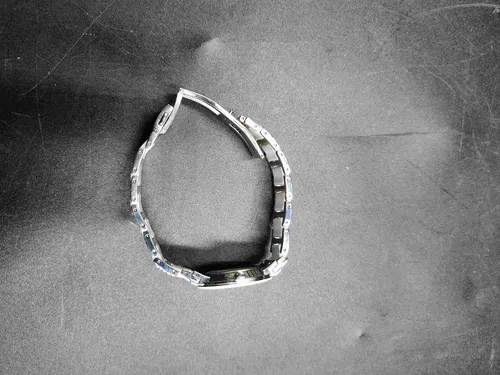 Bering Analog Woman Quarz Keramik-Sammlungsuhr - Armbanduhren mit edlem Keramikdesign und robustem Edelstahlband, perfekt für stilbewusste Frauen.