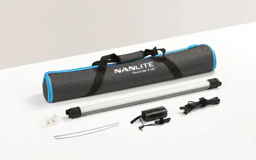 Nanlite PavoTube II 15C LED Tube Light - Dauerlicht für kreative Beleuchtung, tragbar mit integriertem Akku und vielfältigen Lichtfarben für professionelle Anwendungen.