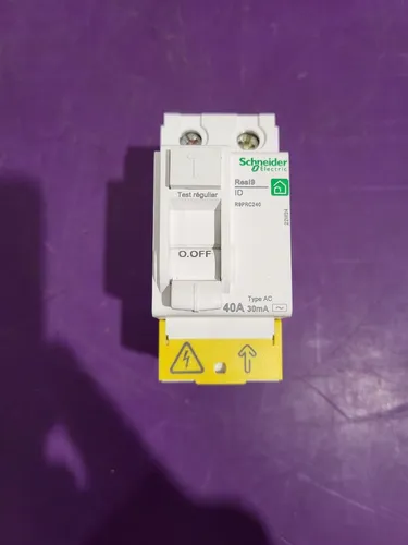 SCHNEIDER RESI9 XP 2P - 40A - 30MA - TYPE AC - R9PRC240 _0.3_5
