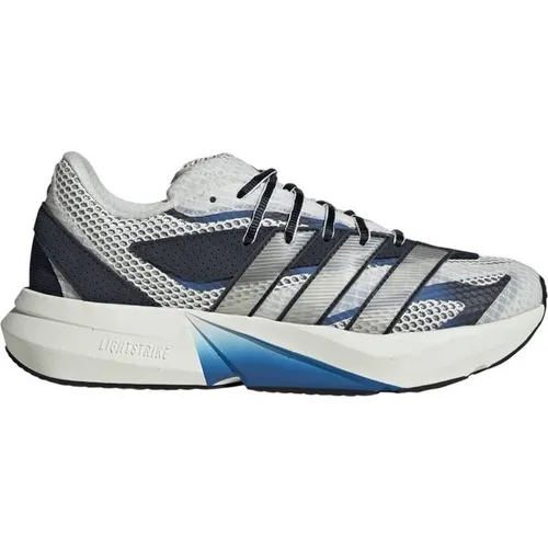 ADIDAS Herren Freizeitschuhe LIGHTBLAZE - Die adidas Lightblaze Freizeitschuhe kombinieren modernstes Design mit sportlichem Komfort. Mit atmungsaktivem Obermaterial und innovativer Dämpfung bieten sie optimale Reaktionsfähigkeit für den Alltag.