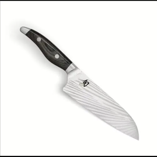 KAI Shun Nagare Kochmesser 20 cm - Handgefertigter Damaszenerstahl - Kochmesser aus 72 Lagen Damaszenerstahl, bietet unübertroffene Schärfe und Langlebigkeit. Perfekt für präzises Schneiden in der modernen Küche.