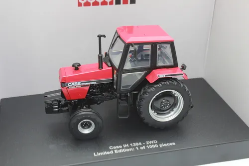 UNIVERSAL HOBBIES CASE IH 1394 2wd - Limitierte Auflage - Landwirtschaftsfahrzeuge, limitiertes Modell auf 1000 Exemplare, hochwertig aus Metall und Kunststoff, ideal für Sammler und Liebhaber.