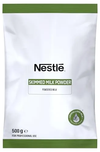 Nestlé Skimmed Milk Powder, Magermilchpulver im Kristallform, 500g | Magermilchpulver löst sich ohne Klümpchen, ideal für Cappuccino, Latte Macchiato und Milchgetränke, niedriger Fettgehalt