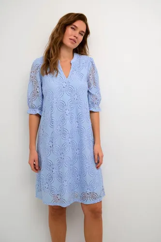 Kleid Relaxed Fit Blau – Bequem und Stilvoll - Entdecken Sie unser bequemes Kleid im Relaxed Fit, ideal für jeden Anlass. Mit knielanger Schnittführung und eleganten Ellenbogenärmeln ist es die perfekte Wahl für entspannte Tage.