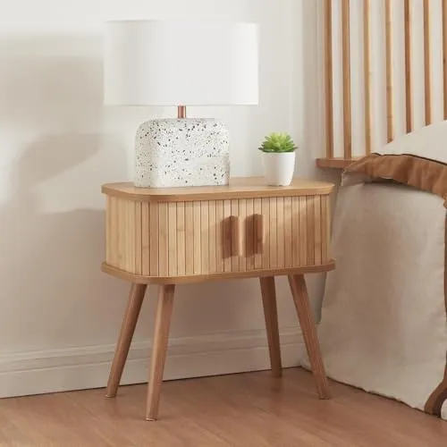 [en.casa] Nachttisch Nordkapp - Beistelltisch mit 2 Schiebetüren aus Bambus - Beistelltisch fürs Wohnzimmer, vielseitig einsetzbar mit praktischem Stauraum und zeitlosem Design, ideal für jeden Raum.