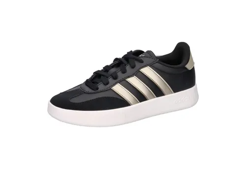 adidas Performance Damen Sneaker BARREDA - Der adidas Damen Sneaker BARREDA überzeugt mit einem eleganten T-förmigen Overlay und einem Obermaterial aus Synthetikleder mit Wildleder-Akzenten. Die strapazierfähige Gummiaußensohle sorgt für optimalen Grip und Stabilität im Alltag.