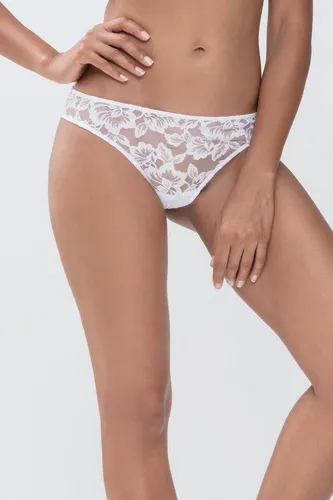 Mey Dessous Serie Amazing Damen Strings Weiss XL (44) - Funktionsunterwäsche mit hüftigem Sitz und flachem Bund, ideal für ein elegantes Tragegefühl ohne Einschneiden.