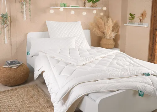 fan Baumwollbettdecke kbA - 4-Jahreszeiten Steppbett - Bettdecken aus 100% kbA Baumwolle, ideal für Allergiker. Die leichte und die etwas dickere Decke können einzeln oder zusammen genutzt werden, perfekt für jede Jahreszeit.