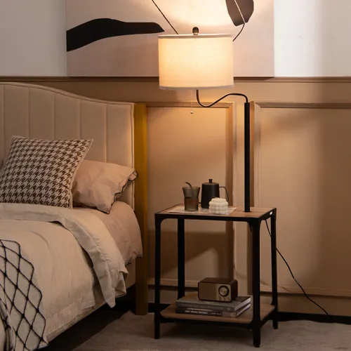 COSTWAY Nachttischlampe 2-in-1 mit Beistelltisch und USB - Multifunktionale Stehlampe mit Beistelltisch und 2 USB-Ladeanschlüssen. Ideal für Wohnzimmer und Schlafzimmer, bietet Flexibilität und Stauraum. Der drehbare Lampenarm sorgt für optimale Beleuchtung beim Lesen.