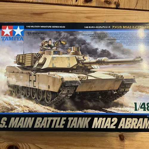 Tamiya 32592 1/48 M1A2 Abrams Panzer - 1:48 Bausatz des M1A2 Abrams, ideal für Modellbau-Enthusiasten und detailverliebte Sammler.