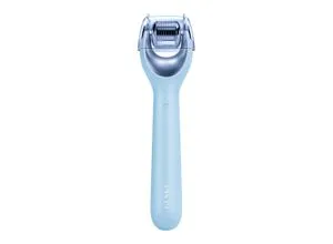 GESKE SmartAppGuided™ MicroNeedle Face Roller 9 in 1 mit Rosenquarz - Toninggerät für das Gesicht mit Anti-Aging-Massage, die die Haut strafft und die Kollagenproduktion fördert. Inklusive magnetischem Ladekabel und 3 Aufsätzen für individuelle Pflege.