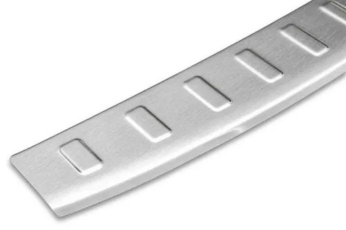 RECAMBO Ladekantenschutz für KIA Sportage IV - Abdeckblenden, schützt den Lack im Ladebereich vor Kratzern und verleiht Ihrem Fahrzeug eine exklusive Optik mit 100% passgenauer 3D-Form.