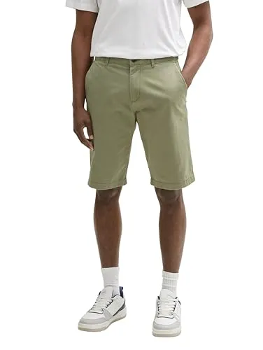 TOM TAILOR Shorts in tree moss green - Stylische Shorts aus 98% Baumwolle mit Elasthan für optimalen Tragekomfort, ideal für den Sommer.