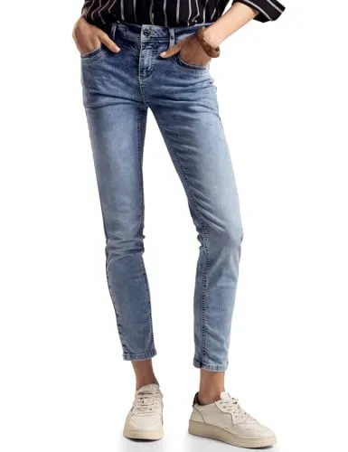 Street One Damen A378133 Jeans im Slim Fit - Light Blue Random Wash - Stylische Mid Waist Jeans im Slim Fit, ideal für jeden Anlass. Der Baumwollmix mit Stretch sorgt für perfekten Tragekomfort und Bewegungsfreiheit.