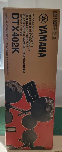 YAMAHA DTX402K Digital Drum Kit - E-Drum Set für Einsteiger - Drumsets: Digitales E-Drum Kit mit realistischem Spielgefühl und vielseitigen Sounds, ideal für Anfänger und fortgeschrittene Spieler.