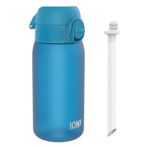 ion8 Kinder Trinkflasche Mit Strohhalm, 350ml, Auslaufsicher, Einhandöffnung, Sichere Verriegelung, Spülmaschinenfest, BPA-frei, Tragegriff, Klappdeckel, Leicht zu Reinigen, Klimaneutral, Blau