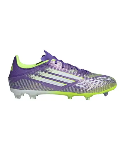 adidas F50 League Firm Ground Fußballschuhe - Unisex Fußballschuhe in Purple Rush, ideal für verschiedene Bodenarten dank der 360 FG/MG Außensohle und regulärer Passform für optimalen Tragekomfort.