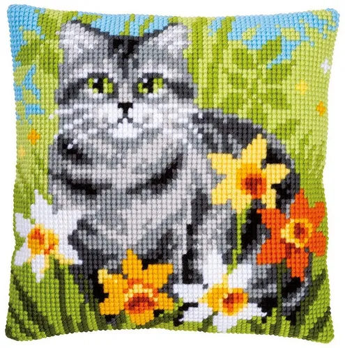 Vervaco PN-0150975 Kreuzstichkissen Katze zwischen Blumen - Kreuzstickerei, wunderschönes Katzenmotiv zwischen Blumen, ideal für Tierliebhaber und eine kreative Ergänzung für Ihr Zuhause.