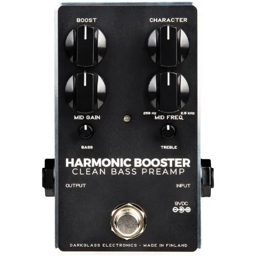Darkglass Harmonic Booster - Bassverstärker mit Boost-Regler (± 20 dB) und 3-Band-Equalizer, flexibel als Preamp oder in Kombination mit Effekten einsetzbar.