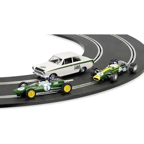 Scalextric C4395A Jim Clark Collection - Triple Pack Rally Limited Edition Slot Car, beeindruckende Offroad-Action und legendäre Rennfahrerfahrung
