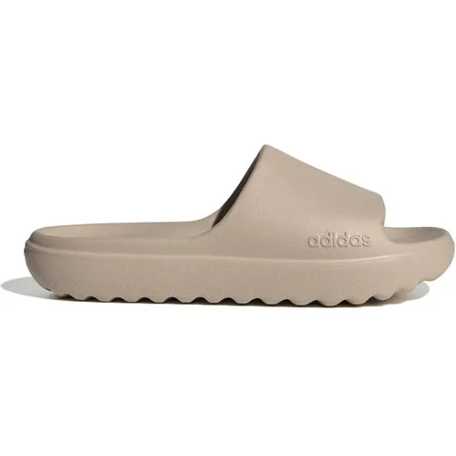 ADIDAS Herren Badeslipper Lumia Adilette - Der ADIDAS Lumia Adilette ist der ideale Badeslipper für entspannte Tage. Mit weichem Futter und flexibler Außensohle bietet er hohen Komfort und ein angenehmes Laufgefühl – perfekt für Pool und Freizeit!