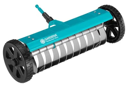 Produktbild Gardena combisystem-Vertikutier-Boy: Effektiver Hand-Vertikutierer mit 32 cm Arbeitsbreite