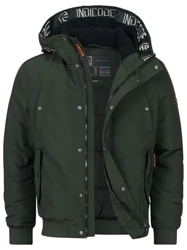 Indicode Herren INAlbanos Winterjacke mit Kapuze | Funktionale Herrenjacke für den Winter - Moderne Winterjacke mit Kapuze, elastischen Rippbündchen und mehreren Taschen für Stauraum. Ideal für kalte Tage, sorgt für optimalen Tragekomfort und schützt vor Kälte.