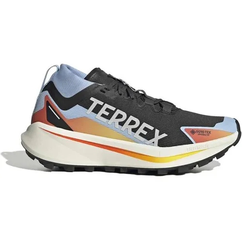adidas Terrex Agravic GTX Trailrunning-Schuh für Damen - Der adidas Terrex Agravic GTX Trailrunning-Schuh bietet optimalen Komfort und Grip auf jedem Terrain. Mit wasserdichter GORE-TEX Membran und leichter Dämpfung ideal für Outdoor-Abenteuer bei jedem Wetter.