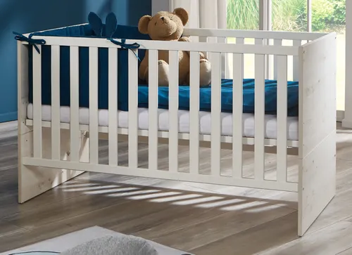 Kinderbett Lavea, mehrfarbig - Hochwertiges Babybett mit 4-fach höhenverstellbarem Lattenrost - Babybett Lavea in mehrfarbig mit 4-fach höhenverstellbarem Lattenrost und Seitengitter. Ideal für ein sicheres Schlafumfeld Ihres Kindes. Maße: 143x84 cm.