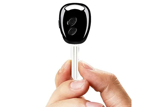 SpionProfi 8GB Autoschlüssel Voice Recorder - Aufnahmegerät für digitale Sprachaufnahmen im kompakten Autoschlüssel-Design, ideal für unauffällige Aufzeichnungen unterwegs.