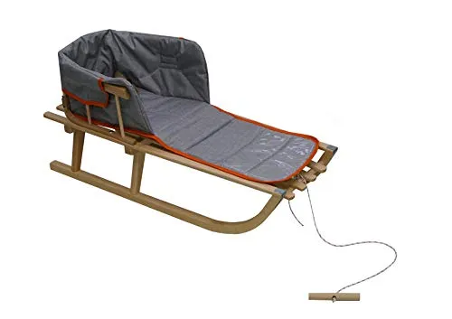 Holzschlitten für Kinder mit Rückenlehne Rodelschlitten Davoser Schlitten aus Holz mit einem Sicherheitsgurt, Rückenlehne und Winterfußsack (Natur/Grau Matratze)
