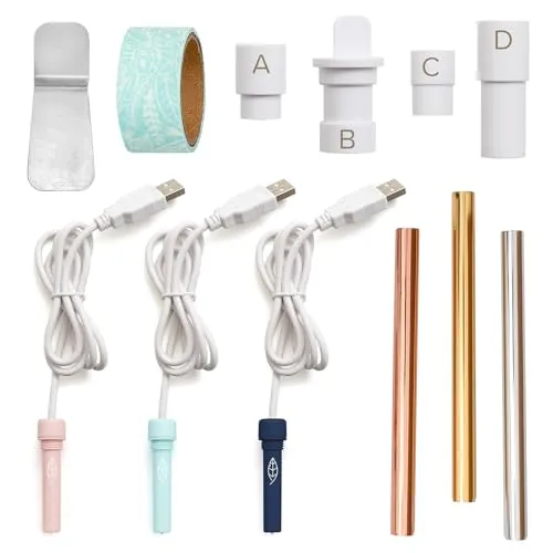 We R Memory Keepers WR660579 Foil Quill Starter Kit - Scrapbooking-Werkzeug mit über 12 Teilen, inklusive 3 Stiften und 4 Adaptern, für präzise Folienakzente auf Papier und mehr. Kreiere individuelle Designs und spare Geld für vorgefertigte Verzierungen!