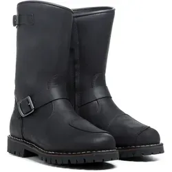 TCX Fuel Motorradstiefel, schwarz, Größe 42 für Männer - Hochwertige Motorradstiefel aus Vollnarbenleder, mit T-Dry wasserdichtem Futter und verstärkter Zehen- und Fersenpartie für optimalen Schutz.