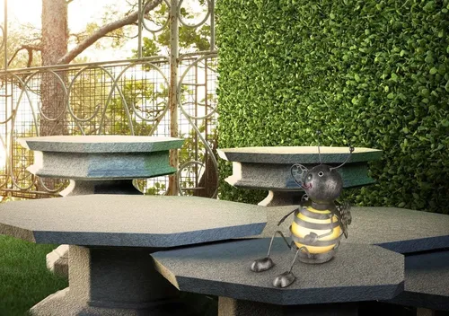 Globo Solarleuchte Biene Schwarz, 1xLED; 33407 - Dekorative Solarleuchte in Bienenoptik, ideal für Garten und Terrasse. Mit IP44-Schutzart und integrierter Solartechnologie für kostenfreie Beleuchtung bei Dämmerung.