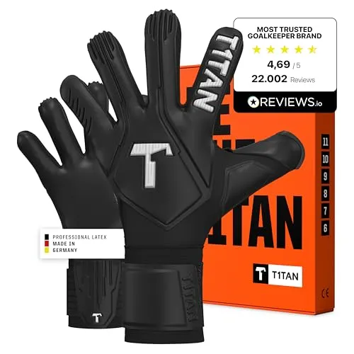 T1TAN Legend Black-Out Torwarthandschuhe - Profi-Handschuhe für Kinder & Erwachsene, Gr. 11 - Erlebe maximalen Grip mit 4mm Gecko Grip Haftschaum, ideal für Rasen und Kunstrasen. Leicht und atmungsaktiv, für besten Tragekomfort. Perfekte Passform durch innovativen 2-Way Strap – für anspruchsvolle Torhüter.