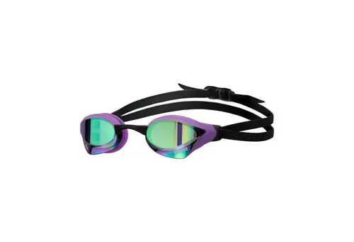 ARENA Cobra Core Swipe Schwimmbrille - Schwimmbrille mit fortschrittlicher Swipe-Anti-Beschlag-Technologie für klare Sicht und maximalen Komfort, ideal für Wettkampfschwimmer.