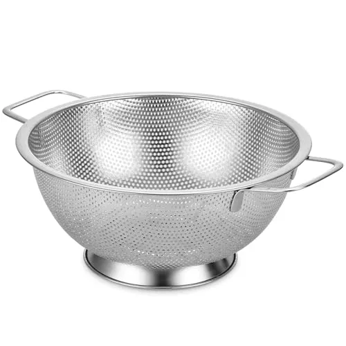 Edelstahl Sieb Mit Untersatz Und 2 Griffen - Küchensieb, Nudelsieb, Abtropfsieb für Nudeln, Obst, Gemüse - Spülmaschinenfest, Durchmesser 22.5 cm